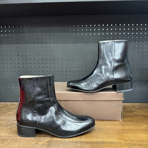 New W/ Box! Men's Florsheim Duke Black Leather Classic Zipper Boot Size 11 - Picture 1 of 5